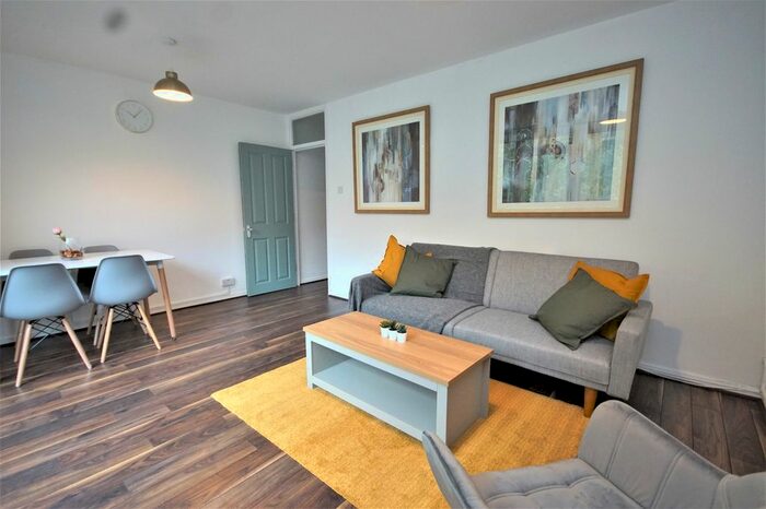 3 Bedroom Maisonette To Rent In Hickleton, Camden Street, London, NW1