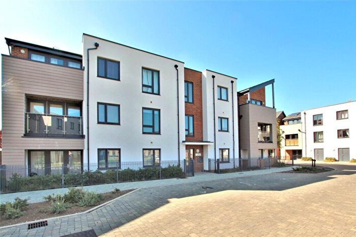 2 Bedroom Flat For Sale In Reed Street, Woking, GU22