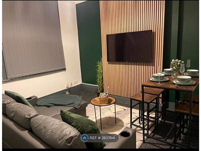 3 Bedroom End Terrace House To Rent In Broomspring Lane, Sheffield, S10