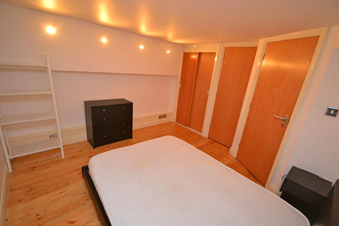 2 Bedroom Apartment To Rent In Crusader House, City Centre, NG1