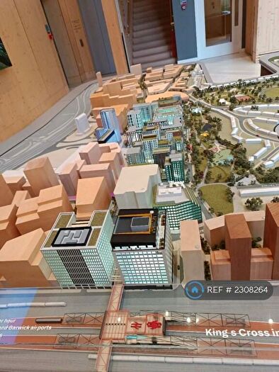 2 Bedroom Flat To Rent In Ribbon Lane, Brent Cross, NW2