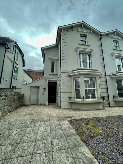 1 Bedroom Flat To Rent In The Parade, Roath, Cardiff, CF24