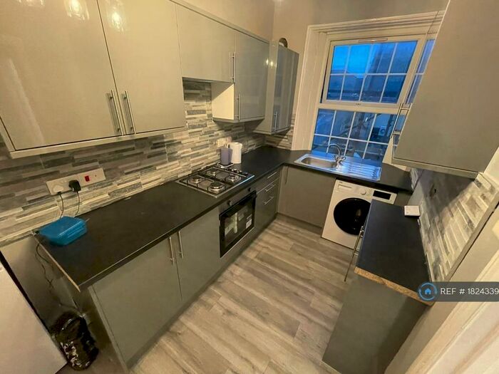 4 Bedroom Flat To Rent In Kirkdale Road, Sydenham, SE26
