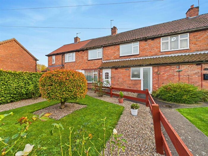 3 Bedroom Terraced House For Sale In Southfields, Newport, HU15