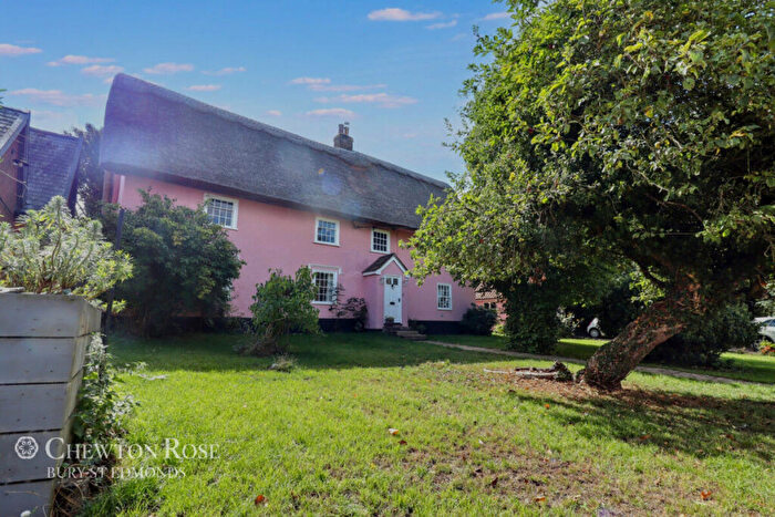 4 Bedroom Character Property For Sale In Mill Street, Gislingham, IP23