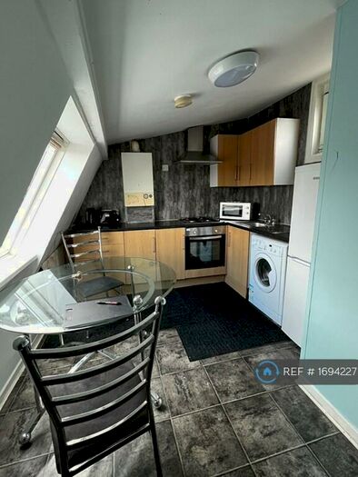 3 Bedroom Flat To Rent In Sauchiehall Street, Glasgow, G2