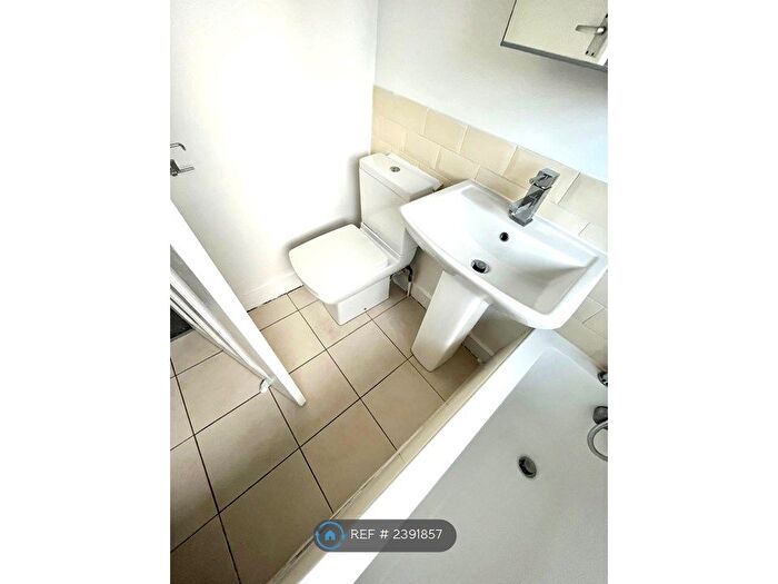 1 Bedroom Maisonette To Rent In Worplesdon Rd, Guildford, GU2