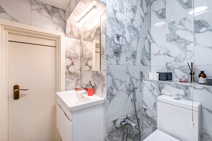 5 Bedroom Town House To Rent In Grosvenor Road, London, SW1V