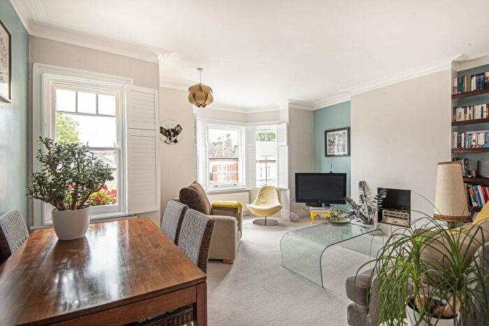 3 Bedroom Flat For Sale In Casewick Road, West Norwood, London, SE27