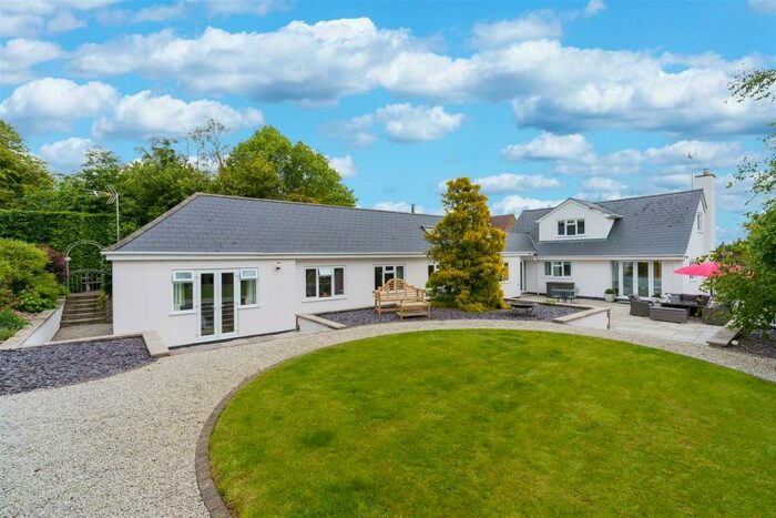 5 Bedroom Detached House For Sale In School Lane, Hill, Nr Leamington Hastings, Warwickshire, CV23