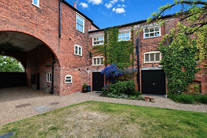 2 Bedroom Flat For Sale In Snape, Suffolk, IP17