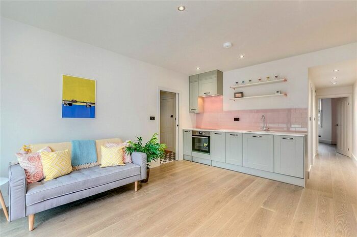 2 Bedroom Flat To Rent In Lonsdale Road, Barnes, London, SW13