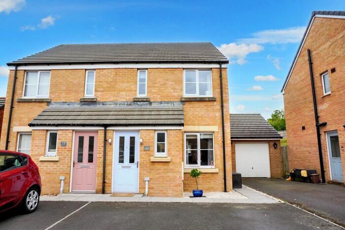 2 Bedroom Semi-Detached House For Sale In Clos Brynach, Brynmenyn, CF32