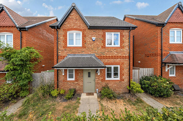 3 Bedroom Detached House For Sale In Jasmine Grange, Warfield, Bracknell, Berkshire, RG42