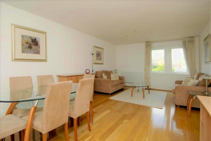 2 Bedroom Flat To Rent In Warren House, Beckford Close, Kensington, W14