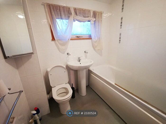2 Bedroom End Of Terrace House To Rent In Gair Crescent, Carluke, ML8