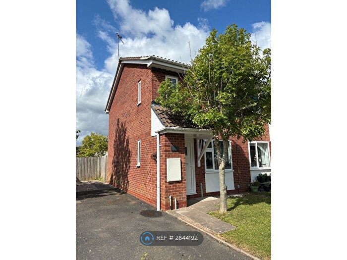 2 Bedroom End Of Terrace House To Rent In Newman Way, Birmingham, B45