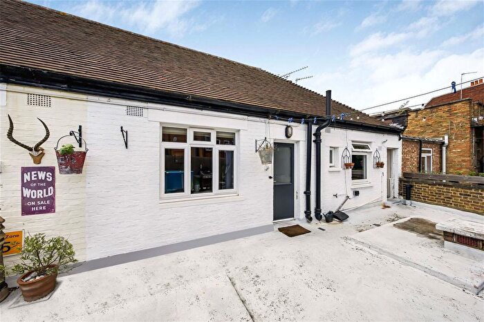 2 Bedroom Flat To Rent In York Street, Twickenham, TW1