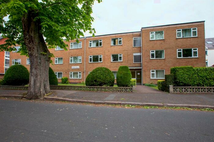 2 Bedroom Flat To Rent In Knighton Drive, Leicester, LE2