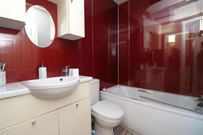 2 Bedroom Semi-Detached House For Sale In Lynton, EX35