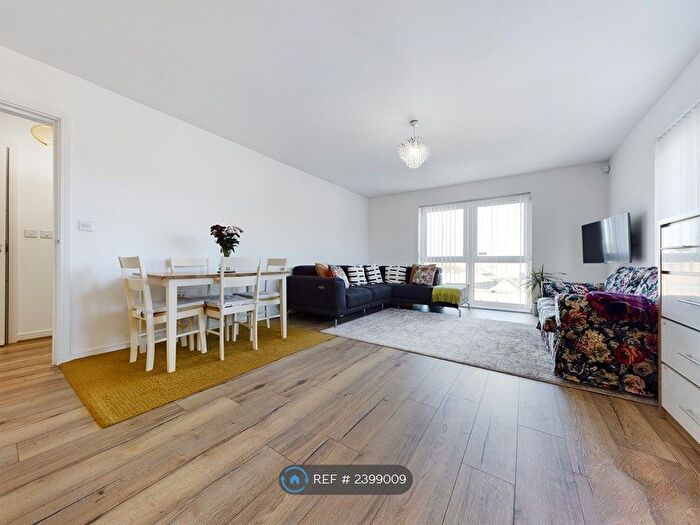 2 Bedroom Flat To Rent In Temple Hill, Dartford, DA1