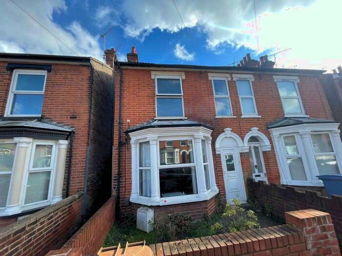 3 Bedroom Semi-Detached House To Rent In Faraday Road, Ipswich, IP4