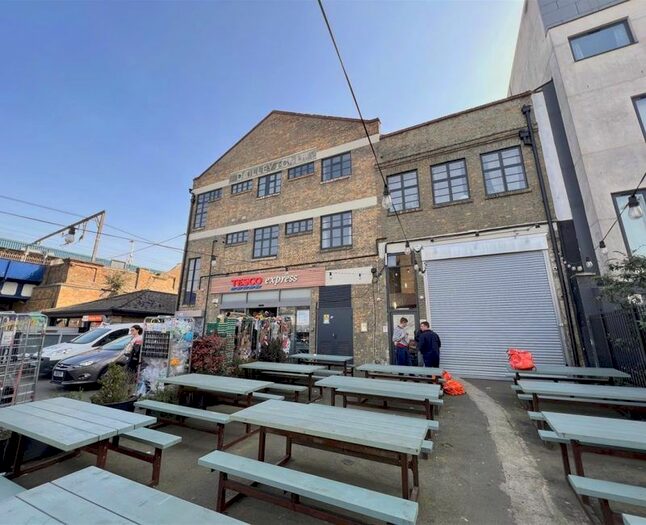 1 Bedroom Flat To Rent In Dalston Lane, Hackney, E8