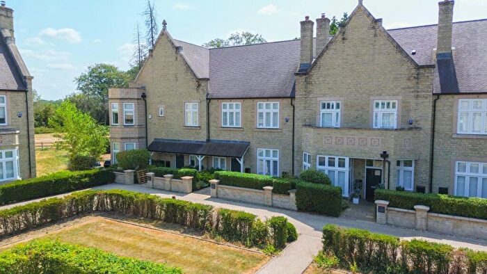 4 Bedroom House For Sale In Manor Gardens Haseley Manor, Warwick, CV35