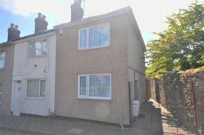 2 Bedroom End Of Terrace House To Rent In Cannon Street, Swindon, SN1