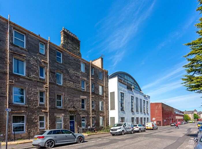 1 Bedroom Flat For Sale In / Beaverhall Road, Edinburgh, EH7