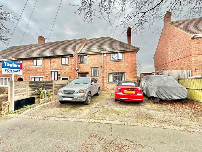 3 Bedroom Semi Detached House For Sale In Childs Avenue, Woodcross, WV14