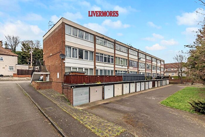 Studio For Sale In Green Place, Crayford, Kent, DA1