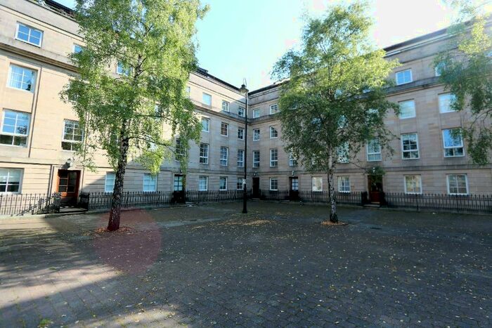 2 Bedroom Flat To Rent In St Andrews Square, Glasgow, G1