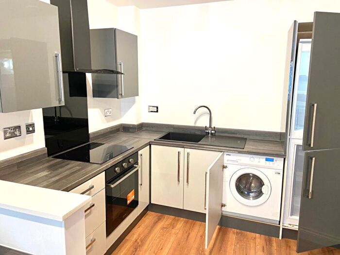 2 Bedroom Flat To Rent In Mint Drive, Hockley, Birmingham, B18