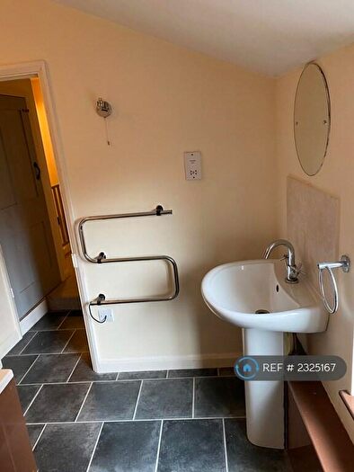 1 Bedroom Flat To Rent In High Street, Ross-On-Wye, HR9