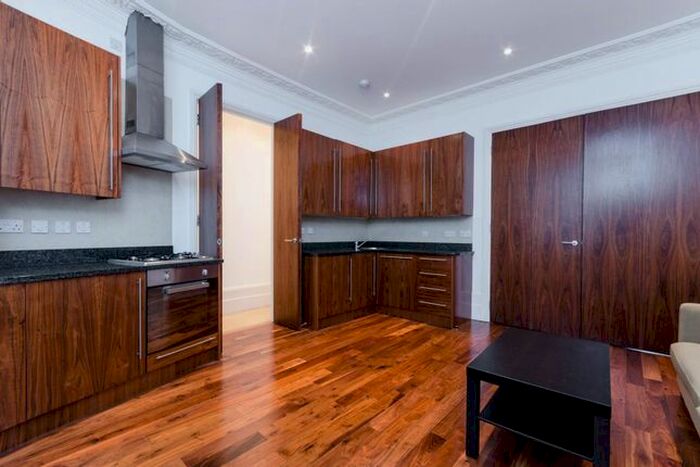 2 Bedroom Flat To Rent In Castletown Road, Barons Court, London, W14