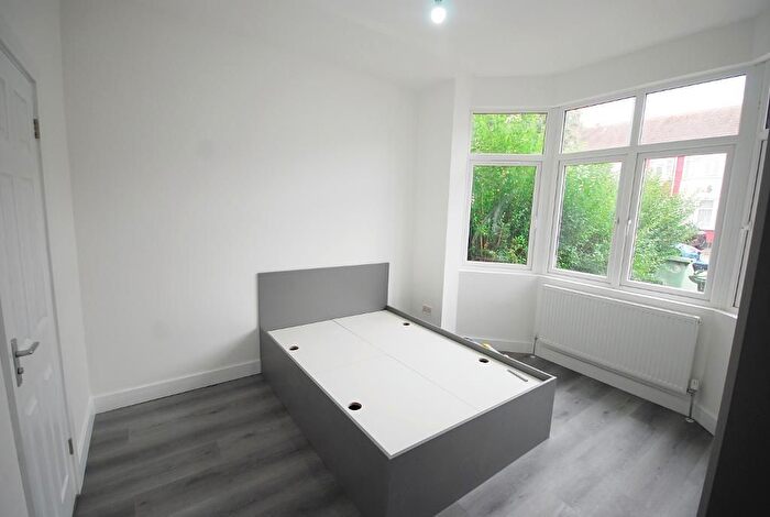 4 Bedroom Flat To Rent In Thurlby Road, Ground Floor Flat, Wembley, Middlesex, HA0