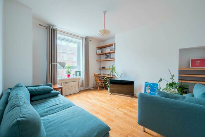 2 Bedroom Flat To Rent In Corbin House, Bow, London, E3