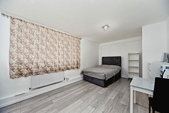 2 Bedroom Flat For Sale In Heathfield Road, Croydon, CR0