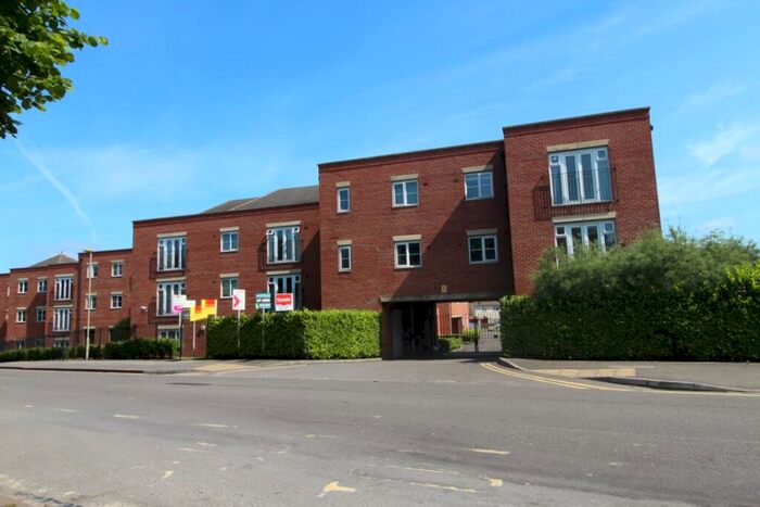 2 Bedroom Apartment To Rent In Ellington Court, North Way, Headington, Oxford, OX3