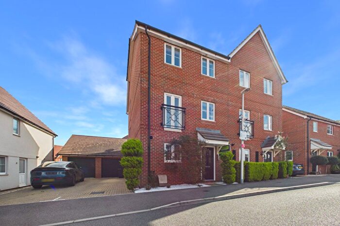 4 Bedroom Semi-Detached House For Sale In Copsewood, Wokingham, Berkshire, RG41