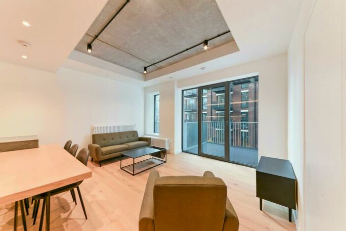 2 Bedroom Apartment To Rent In Rendel House, Goodluck Hope, London, E14