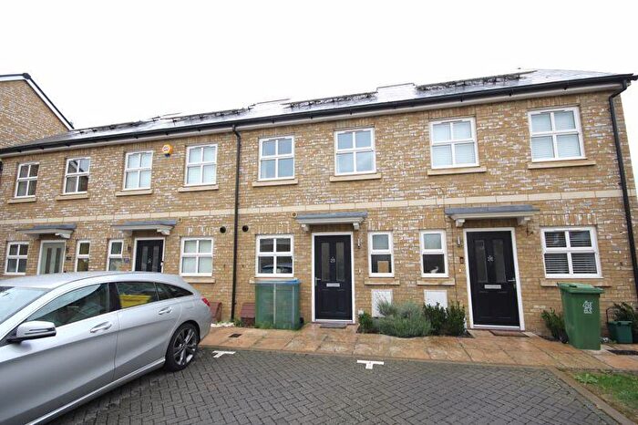 2 Bedroom Terraced House To Rent In Aylesbury, HP20