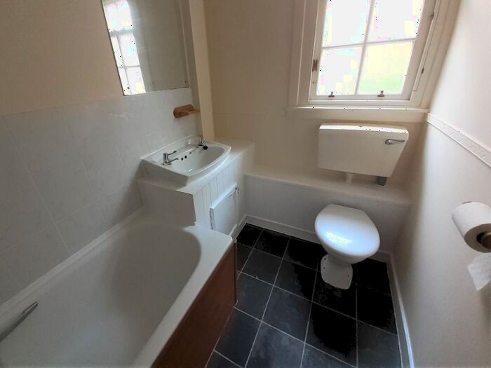 2 Bedroom Flat To Rent In Hardgate, Haddington, East Lothian, EH41