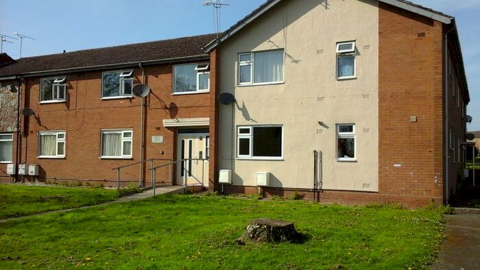 2 Bedroom Flat To Rent In Cheyney Walk, Crewe, CW2