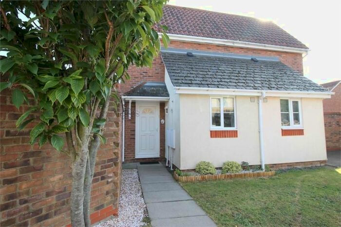 2 Bedroom Property To Rent In Aldeburgh Gardens, Highwoods, Colchester, Essex, CO4