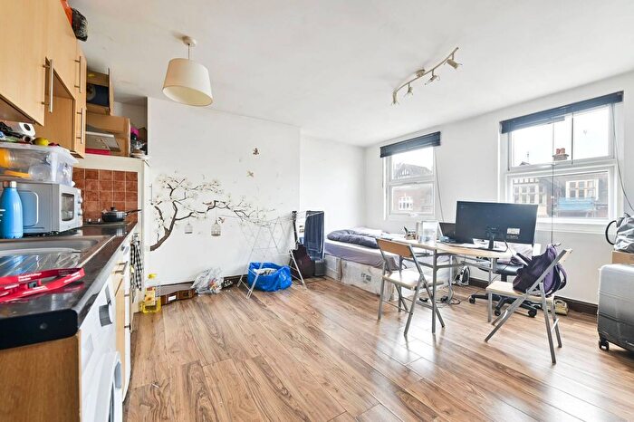 Studio To Rent In Uxbridge Road, Shepherd's Bush, London, W12