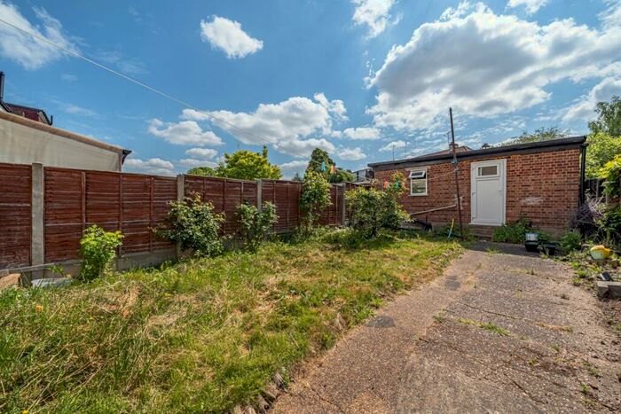 4 Bedroom Terraced House To Rent In Wickham Lane London, SE2