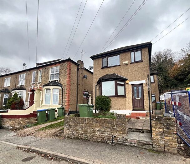 2 Bedroom Maisonette To Rent In Abbey Crescent, Belvedere, Kent, DA17