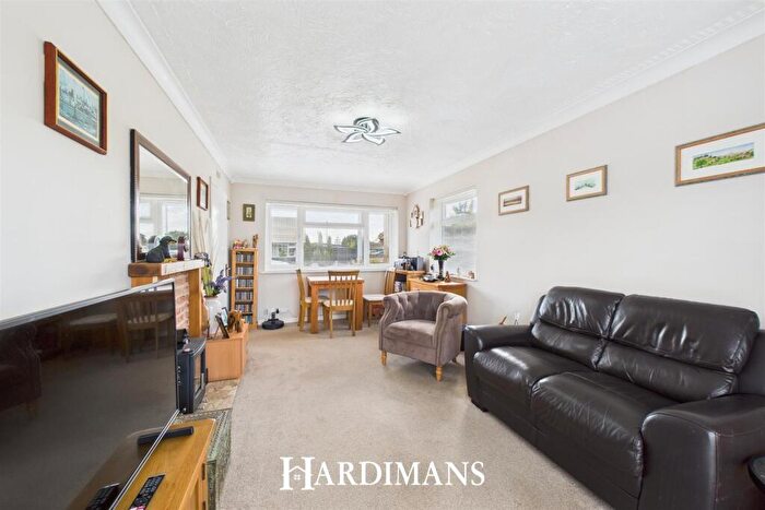 2 Bedroom Detached Bungalow For Sale In Munnings Close, Carlton Colville, Lowestoft, NR33